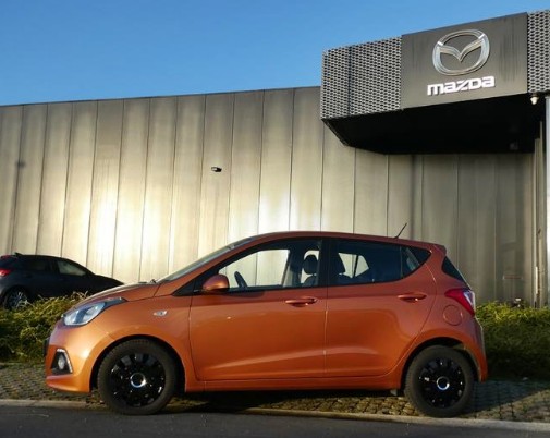 Sportieve Hyundai I10 tweedehands benzine kopen bij Garage Dochy Izegem nabij Roeselare