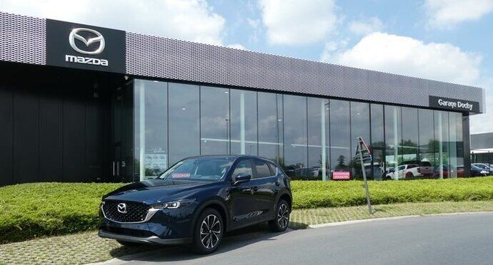 Deep Crystal Blue stockwagen M Hybride Mazda CX5 kopen bij Garage Dochy Izegem 