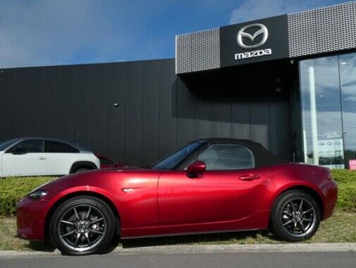 Mooie cabio tweedehands Mazda MX5 kopen met garantie bij Garage Dochy Izegem