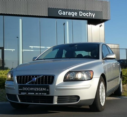 Goedkope tweedehands Volvo S40 benzine kopen met garantie bij Garage Dochy Izegem