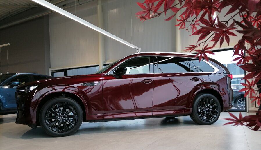 Artisan Red is de nieuwe, beschikbare kleur op de Mazda CX-80