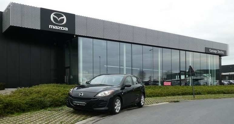 Mooie tweedehands Mazda 3 diesel kopen bij Garage Dochy Izegem